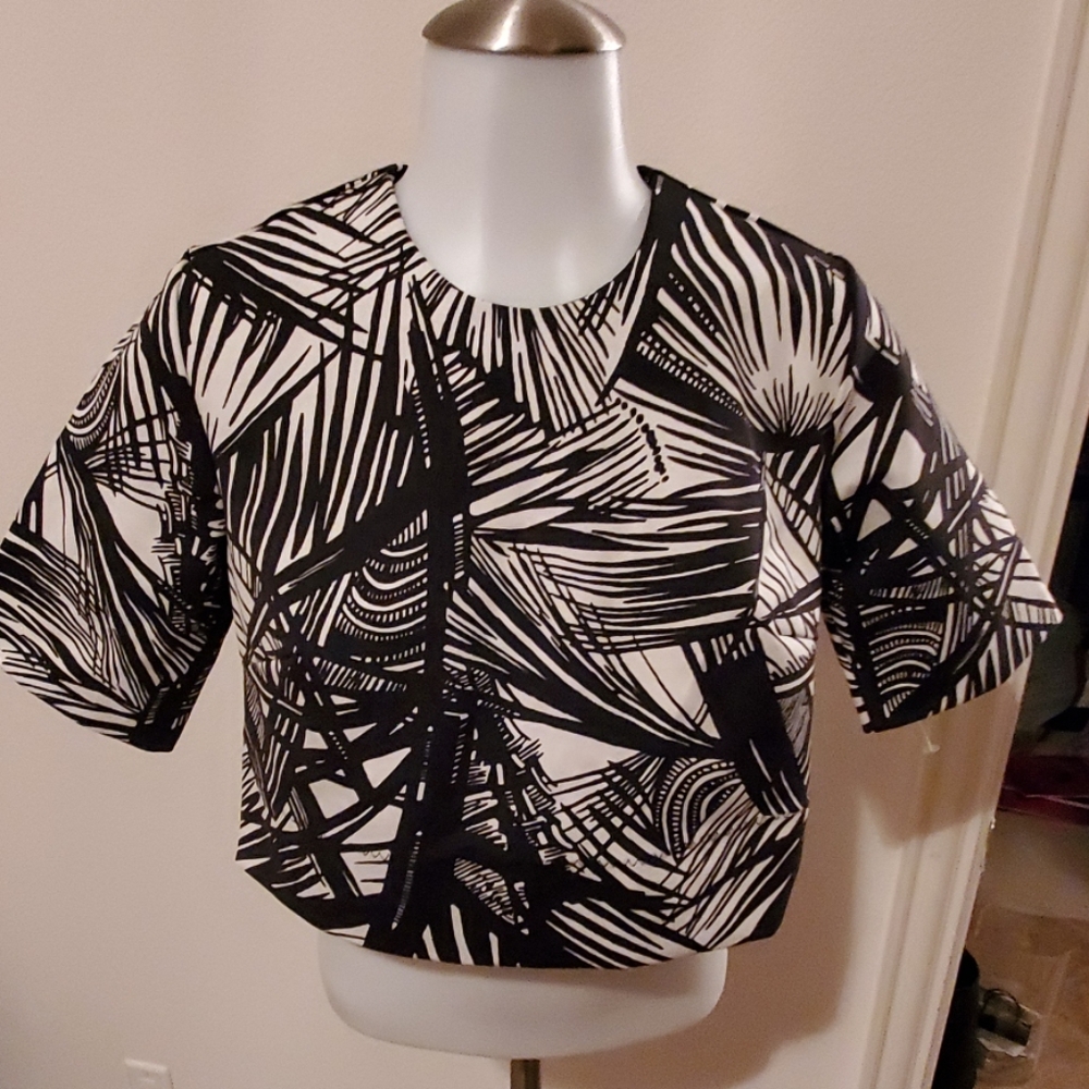 Black and white body crop top
